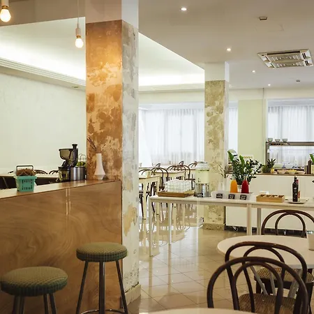 Montecarlo Hotel 3*