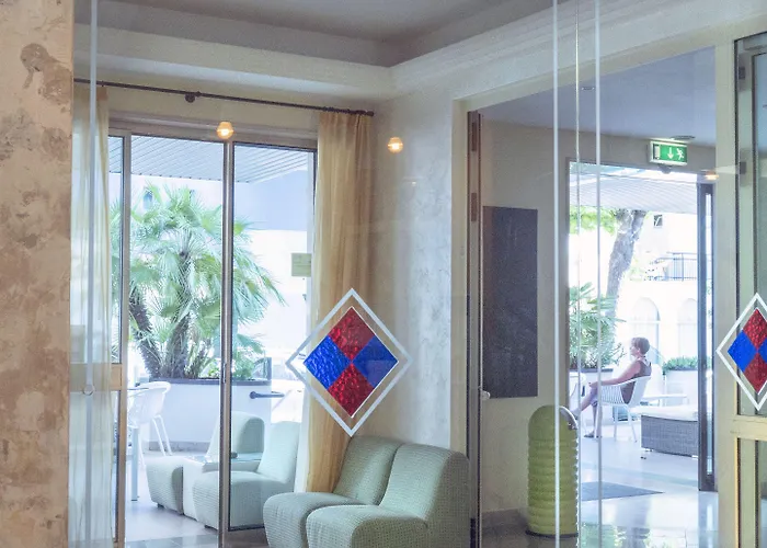 מלון Montecarlo רימיני