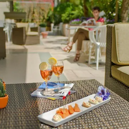Montecarlo Hotel