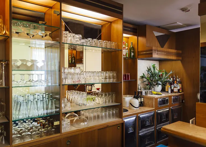 Montecarlo Hotell 3*